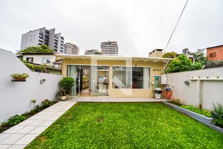 Casa à venda com 280m², 2 quartos e 2 vagas Casa à venda com 280m², 2 quartos e 2 vagasJardim
