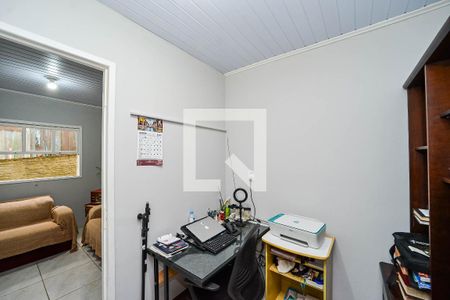 Casa à venda com 280m², 2 quartos e 2 vagas Casa à venda com 280m², 2 quartos e 2 vagasEscritório