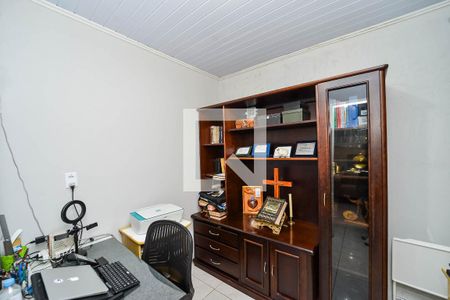 Casa à venda com 280m², 2 quartos e 2 vagas Casa à venda com 280m², 2 quartos e 2 vagasEscritório