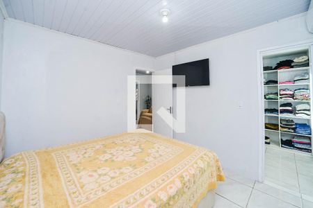 Casa à venda com 280m², 2 quartos e 2 vagas Casa à venda com 280m², 2 quartos e 2 vagasSuíte