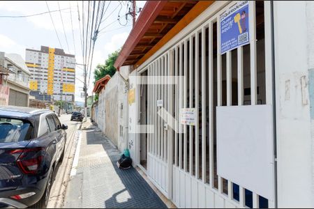 Casa à venda com 250m², 4 quartos e 1 vaga Casa à venda com 250m², 4 quartos e 1 vagaFachada