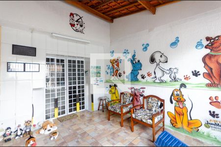 Casa à venda com 250m², 4 quartos e 1 vaga Casa à venda com 250m², 4 quartos e 1 vagaGaragem