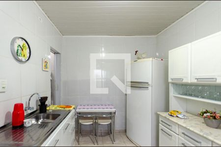 Casa à venda com 250m², 4 quartos e 1 vaga Casa à venda com 250m², 4 quartos e 1 vagaCozinha da casa 2