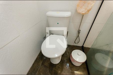 Casa à venda com 250m², 4 quartos e 1 vaga Casa à venda com 250m², 4 quartos e 1 vagaBanheiro da Suíte da casa 1