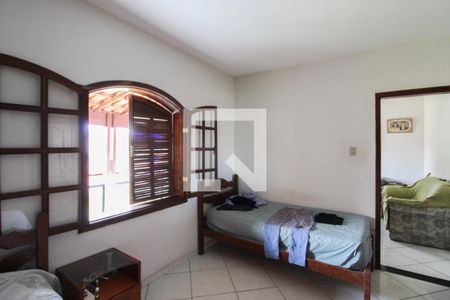 Casa à venda com 180m², 3 quartos e 5 vagas Casa à venda com 180m², 3 quartos e 5 vagasQuarto 2 - Casa 1