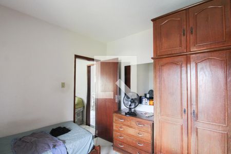 Casa à venda com 180m², 3 quartos e 5 vagas Casa à venda com 180m², 3 quartos e 5 vagasQuarto 2 - Casa 1