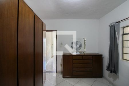 Casa à venda com 180m², 3 quartos e 5 vagas Casa à venda com 180m², 3 quartos e 5 vagasQuarto 1 - Casa 1