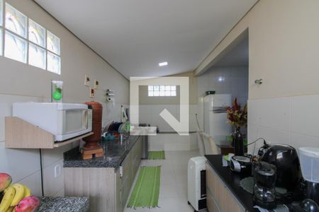 Casa à venda com 180m², 3 quartos e 5 vagas Casa à venda com 180m², 3 quartos e 5 vagasCasa 2 - Cozinha