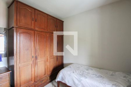 Casa à venda com 180m², 3 quartos e 5 vagas Casa à venda com 180m², 3 quartos e 5 vagasQuarto 2 - Casa 1