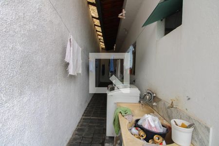 Casa à venda com 180m², 3 quartos e 5 vagas Casa à venda com 180m², 3 quartos e 5 vagasÁrea de serviço - Casa 1