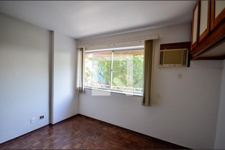 Apartamento à venda com 126m², 3 quartos e 2 vagasSuíte