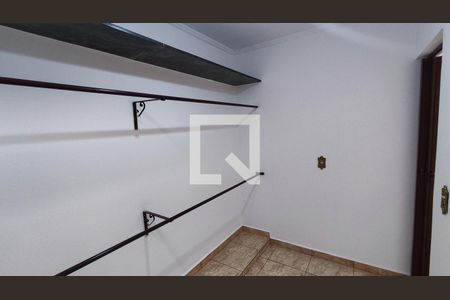 Casa à venda com 259m², 3 quartos e 2 vagas Casa à venda com 259m², 3 quartos e 2 vagasCloset do Quarto 1