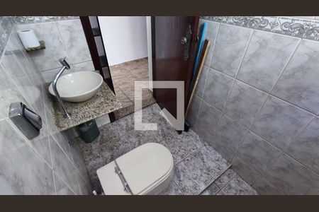 Casa à venda com 259m², 3 quartos e 2 vagas Casa à venda com 259m², 3 quartos e 2 vagasBanheiro 2