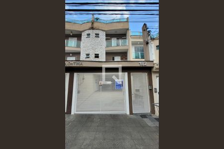 Apartamento à venda com 200m², 3 quartos e sem vaga Apartamento à venda com 200m², 3 quartos e sem vagaFachada