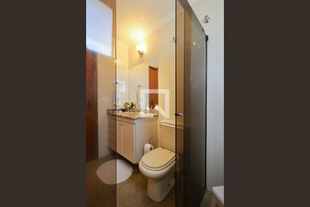 Apartamento à venda com 164m², 4 quartos e 4 vagas Apartamento à venda com 164m², 4 quartos e 4 vagasBanheiro