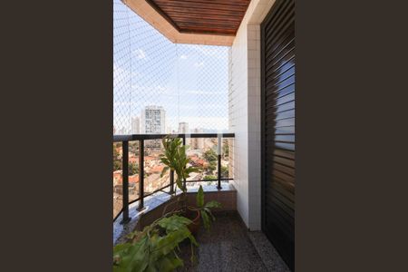 Apartamento à venda com 164m², 4 quartos e 4 vagas Apartamento à venda com 164m², 4 quartos e 4 vagasVaranda do Quarto 1