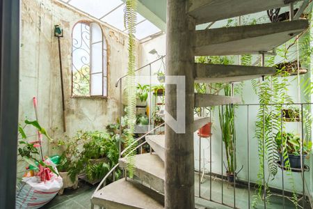 Casa à venda com 210m², 3 quartos e 3 vagas Casa à venda com 210m², 3 quartos e 3 vagasJardim de Inverno