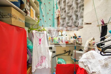 Casa à venda com 210m², 3 quartos e 3 vagas Casa à venda com 210m², 3 quartos e 3 vagasLavanderia