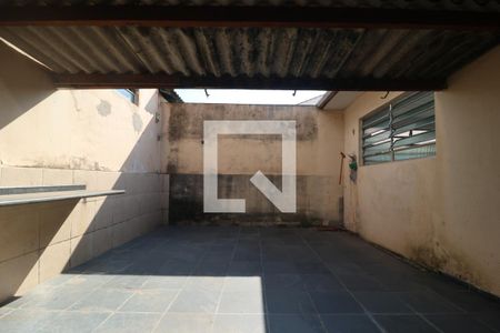 Casa à venda com 220m², 3 quartos e sem vagaQuintal