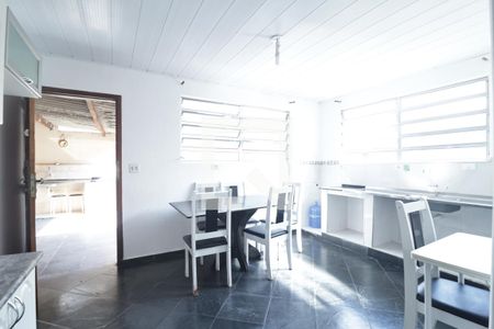 Casa à venda com 220m², 3 quartos e sem vagaCozinha