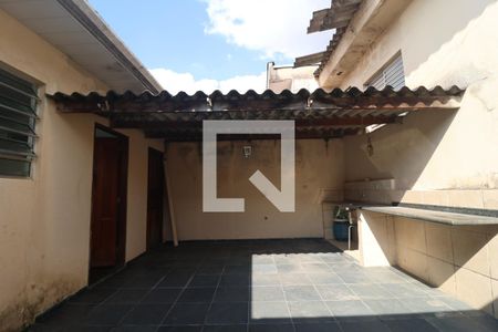 Casa à venda com 220m², 3 quartos e sem vagaQuintal