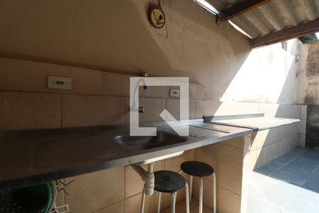 Casa à venda com 220m², 3 quartos e sem vagaQuintal