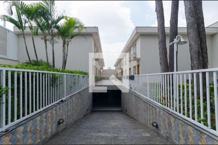 Casa de condomínio à venda com 120m², 3 quartos e 3 vagasFoto 01