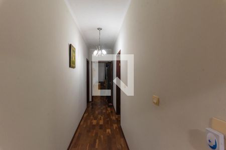 Casa à venda com 142m², 3 quartos e 5 vagasCorredor