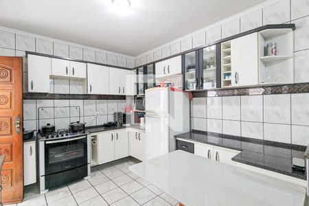 Casa à venda com 228m², 3 quartos e 2 vagas Casa à venda com 228m², 3 quartos e 2 vagasCozinha