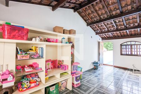 Casa à venda com 228m², 3 quartos e 2 vagas Casa à venda com 228m², 3 quartos e 2 vagasSótão