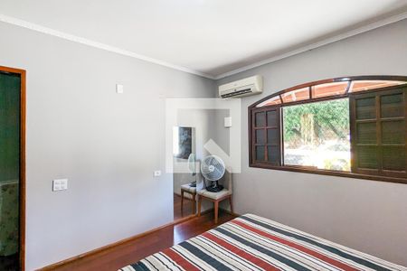 Casa à venda com 228m², 3 quartos e 2 vagas Casa à venda com 228m², 3 quartos e 2 vagasQuarto da suíte