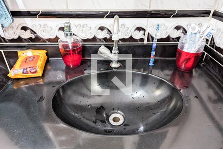 Casa à venda com 228m², 3 quartos e 2 vagas Casa à venda com 228m², 3 quartos e 2 vagasBanheiro