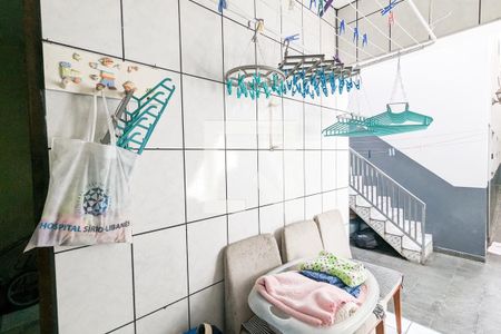 Casa à venda com 228m², 3 quartos e 2 vagas Casa à venda com 228m², 3 quartos e 2 vagasÁrea de serviço