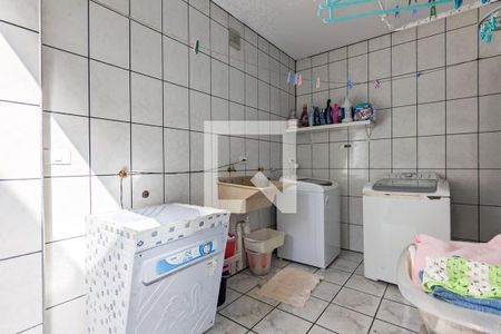 Casa à venda com 228m², 3 quartos e 2 vagas Casa à venda com 228m², 3 quartos e 2 vagasÁrea de serviço