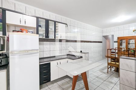 Casa à venda com 228m², 3 quartos e 2 vagas Casa à venda com 228m², 3 quartos e 2 vagasCozinha