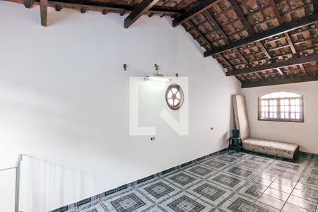 Casa à venda com 228m², 3 quartos e 2 vagas Casa à venda com 228m², 3 quartos e 2 vagasSótão