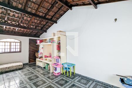 Casa à venda com 228m², 3 quartos e 2 vagas Casa à venda com 228m², 3 quartos e 2 vagasSótão