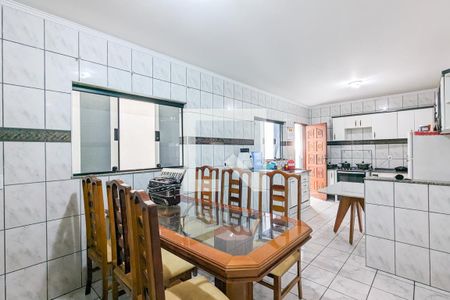 Casa à venda com 228m², 3 quartos e 2 vagas Casa à venda com 228m², 3 quartos e 2 vagasCozinha