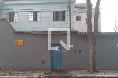 Casa à venda com 150m², 5 quartos e 2 vagas Casa à venda com 150m², 5 quartos e 2 vagasFachada