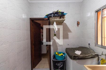 Casa à venda com 149m², 3 quartos e 2 vagasLavanderia
