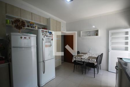 Casa à venda com 300m², 4 quartos e 4 vagasCozinha