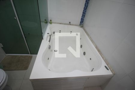 Casa à venda com 300m², 4 quartos e 4 vagasBanheiro