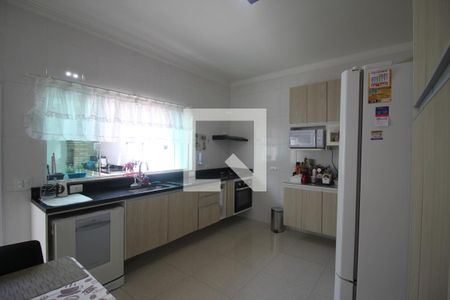 Casa à venda com 300m², 4 quartos e 4 vagasCozinha
