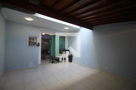Casa à venda com 300m², 4 quartos e 4 vagasGaragem
