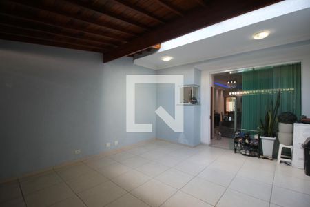 Casa à venda com 300m², 4 quartos e 4 vagasGaragem