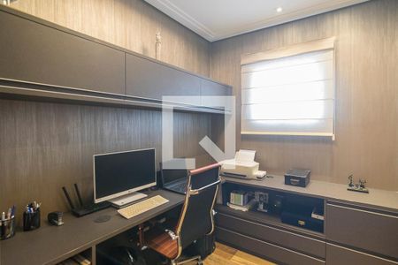 Apartamento à venda com 205m², 3 quartos e 4 vagasEscritório