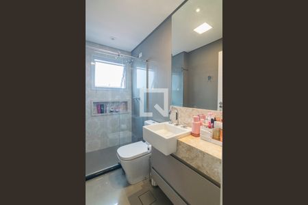 Apartamento à venda com 205m², 3 quartos e 4 vagasBanheiro da Suite 2