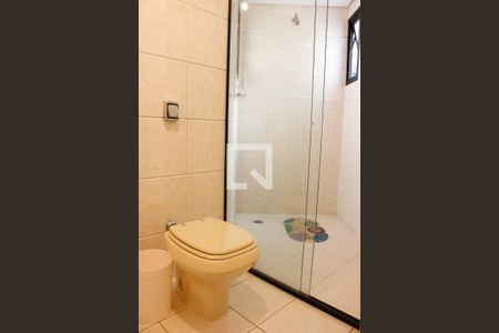 Apartamento à venda com 428m², 4 quartos e 5 vagasBanheiro da Suíte 1