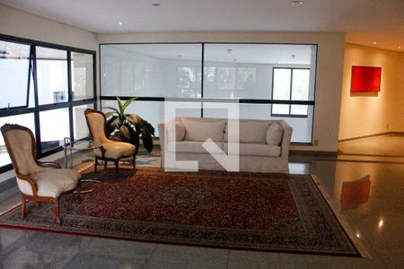 Apartamento à venda com 428m², 4 quartos e 5 vagasHall social