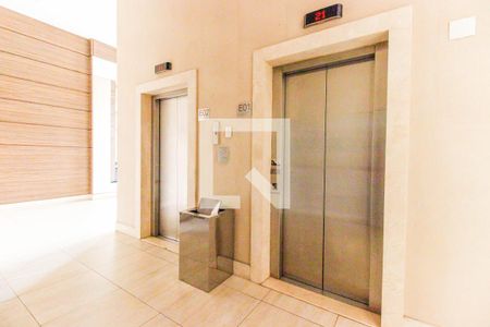 Apartamento à venda com 129m², 3 quartos e 2 vagas Apartamento à venda com 129m², 3 quartos e 2 vagasElevadores